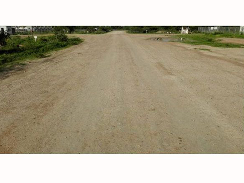 After 7 years, the effect is that in countries near the equator with rainy seasons, the road surface layer is solidified