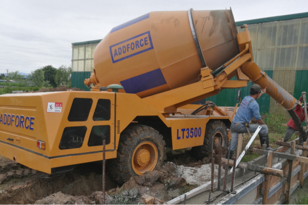 ADDFORCE LT3500 mobile self-loading concrete mixer